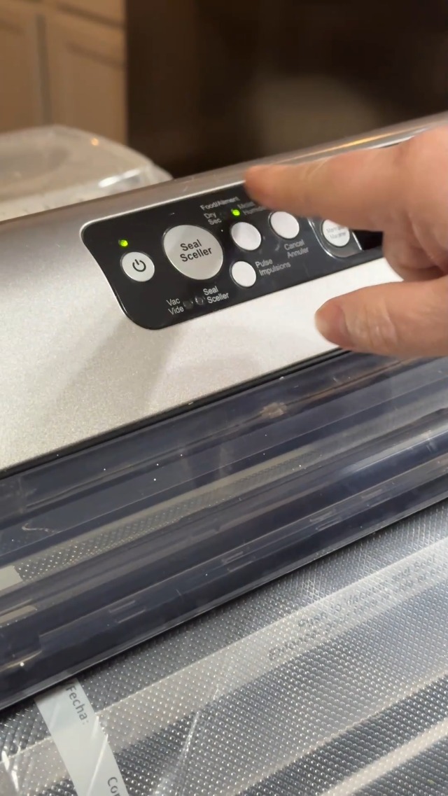Watch Honest Review of the FoodSaver FM5460 on Amazon Live